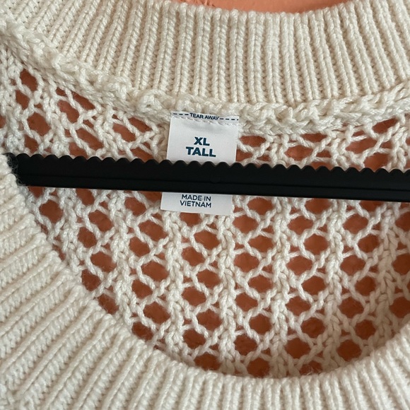 Old Navy Crochet Sweater striped size XL tall - Picture 4 of 5